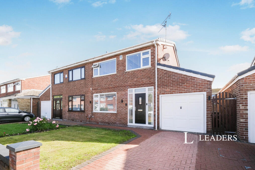 Main image of property: Exeter Close, L10