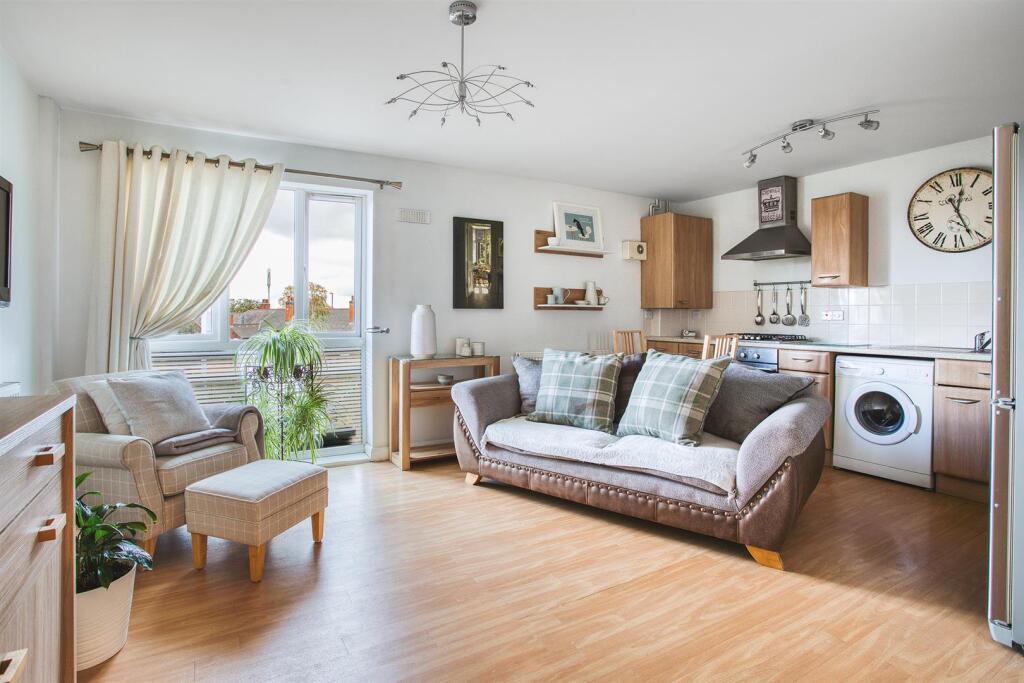Apartment in Derby - View 2