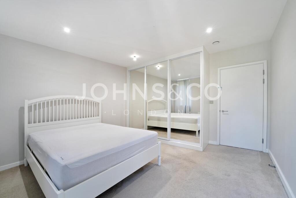 House in Twickenham - View 4