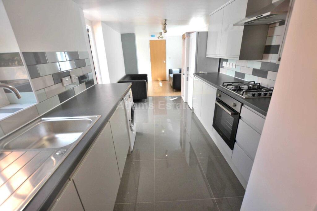 House in Reading - View 2