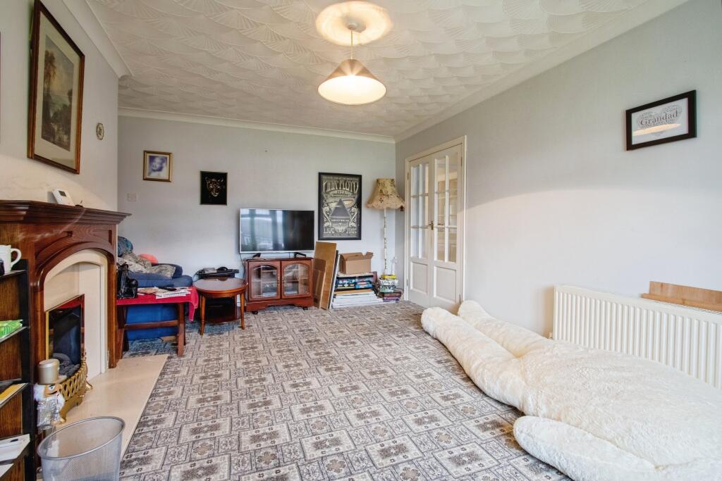 Ringwood Way, Pontefract, WF9 photo 3