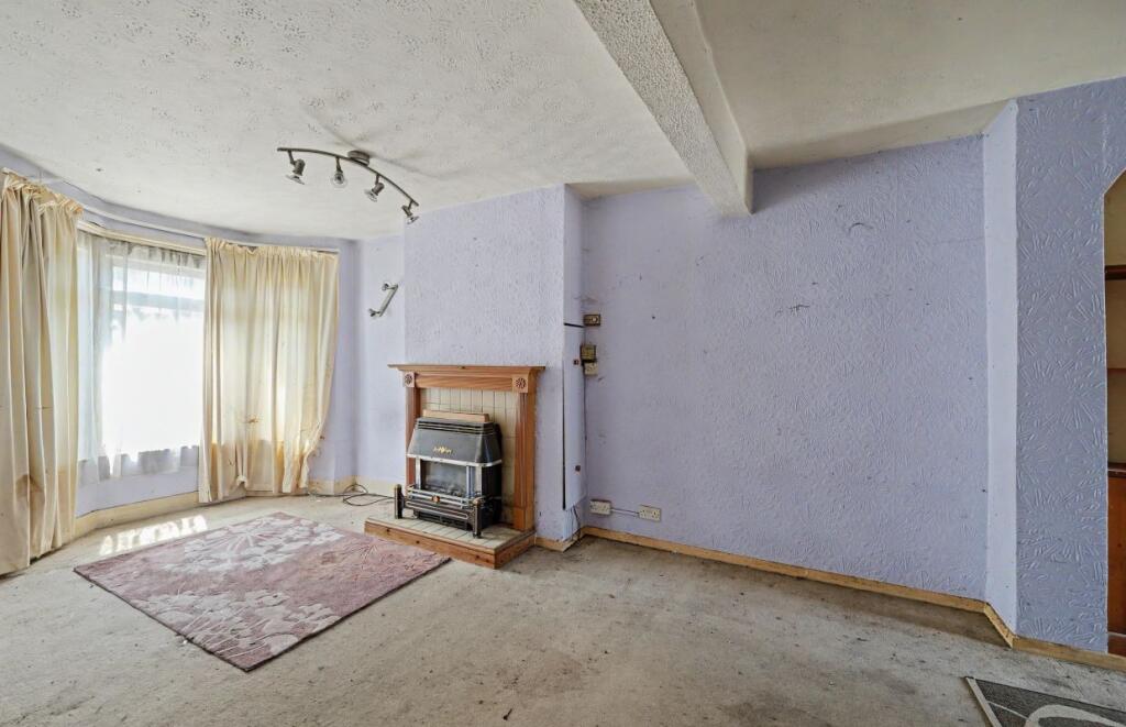 40 Coronation Road, Basingstoke, Hampshire, RG21 4HA - View 4