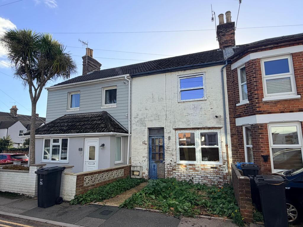 Main image of property: 4 Elizabeth Road, Poole, Dorset, BH15