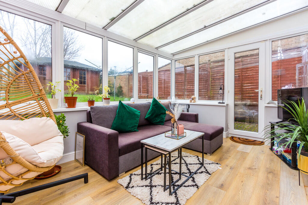 House in Rushden, North Northamptonshire - View 5