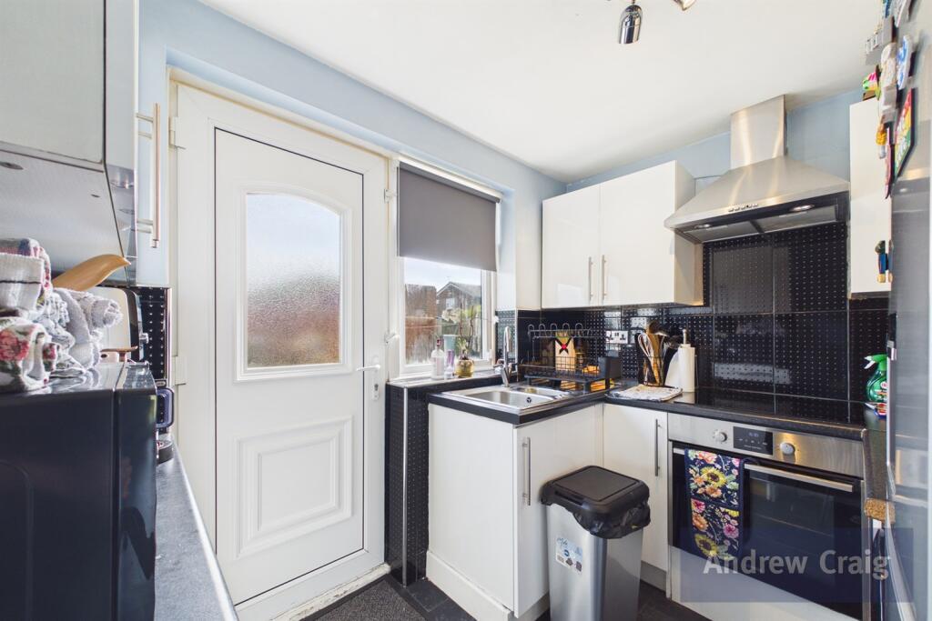 Apartment in South Tyneside, North East - View 3