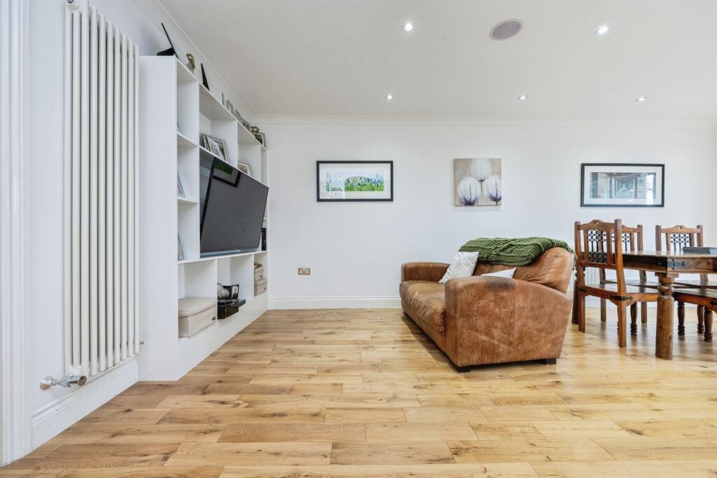 Additional image 9 of Mount Drive, Park Street, St. Albans