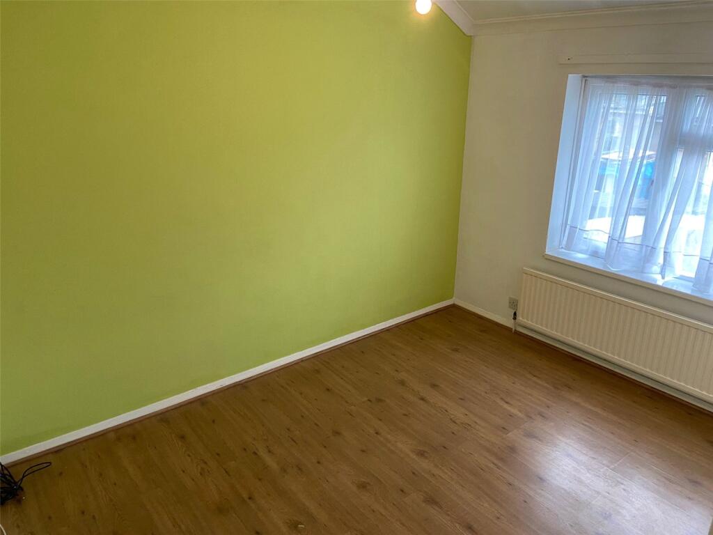 House in Slough - View 5