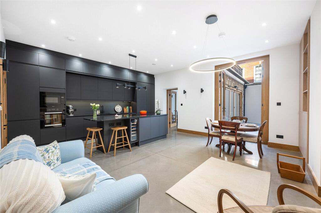 Apartment in London, Lot's Village, Earl's Court - View 2