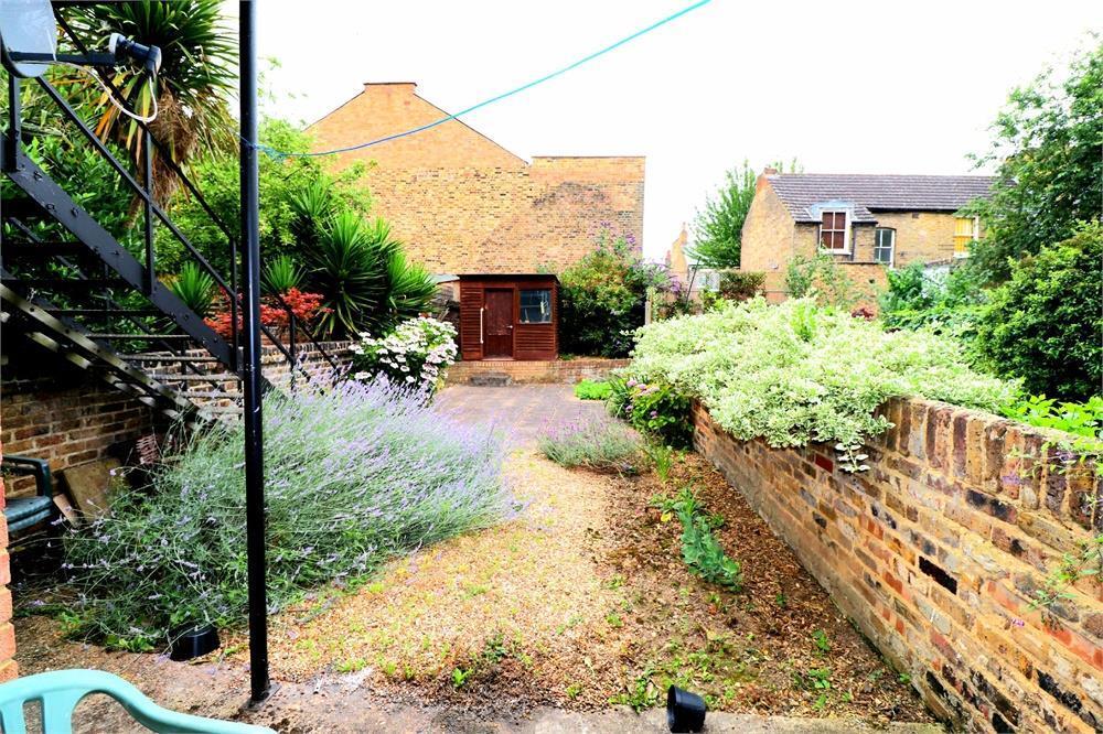 Apartment in London - View 2