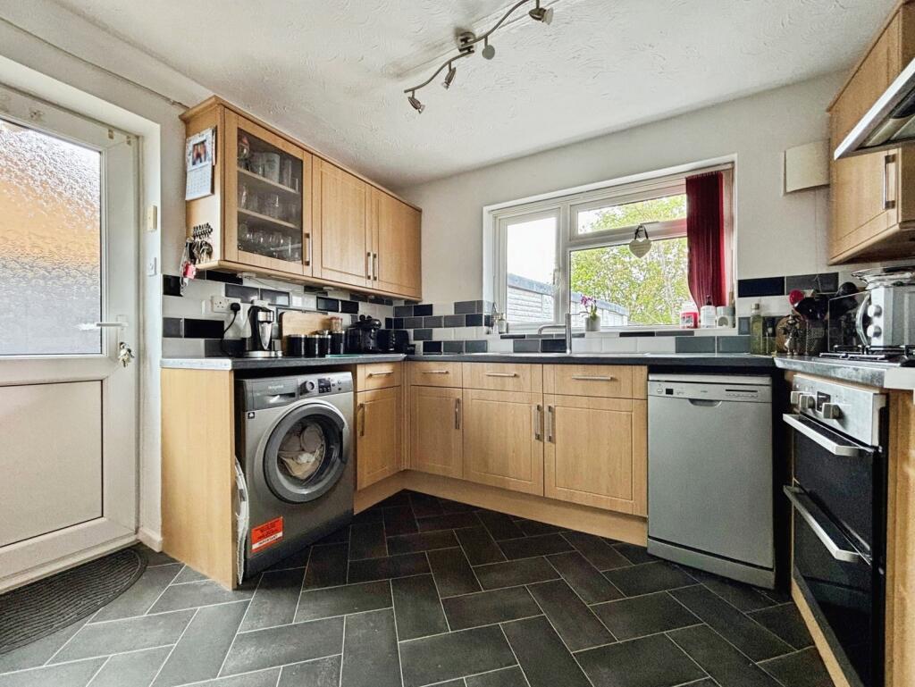 House in Gloucester - View 4