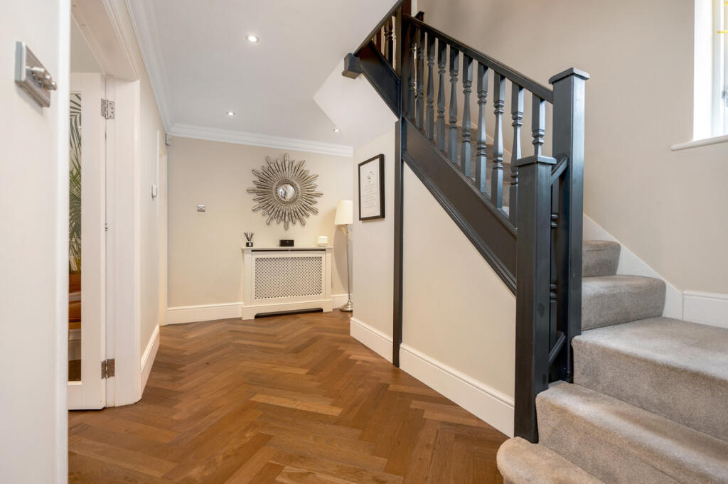 4, Holly Court, Bramcote, NG9 photo 3