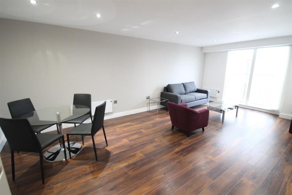 Main image of property: Cambridge Street, Manchester