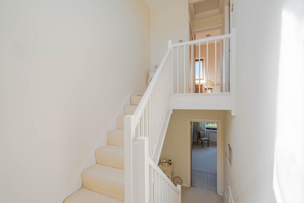 The Moorings, 18 Willow Way, Christchurch, BH23 1JJ photo 4
