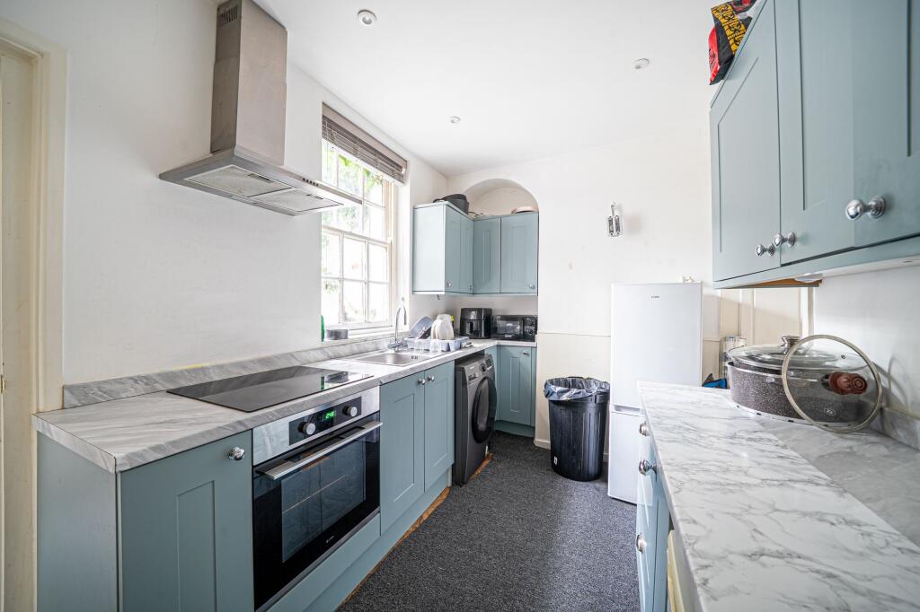 House in Salisbury - View 5