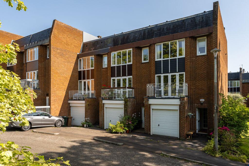 Main image of property: 2 Upper Cramond Court, Edinburgh, EH4 6RQ
