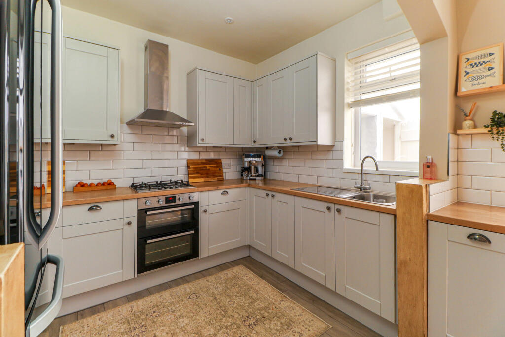 House in Portsmouth - View 4