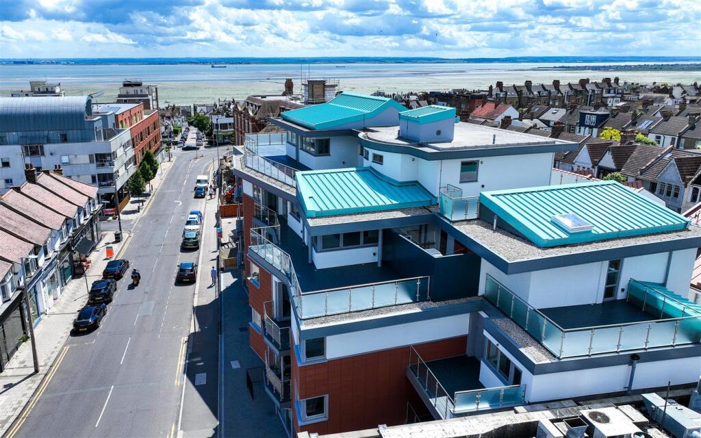 Main image of property: St Clements Gate, 137-139 Broadway, Leigh-On-Sea