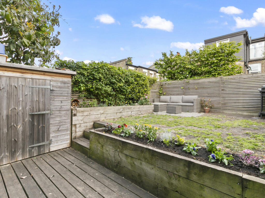 House in London - View 5