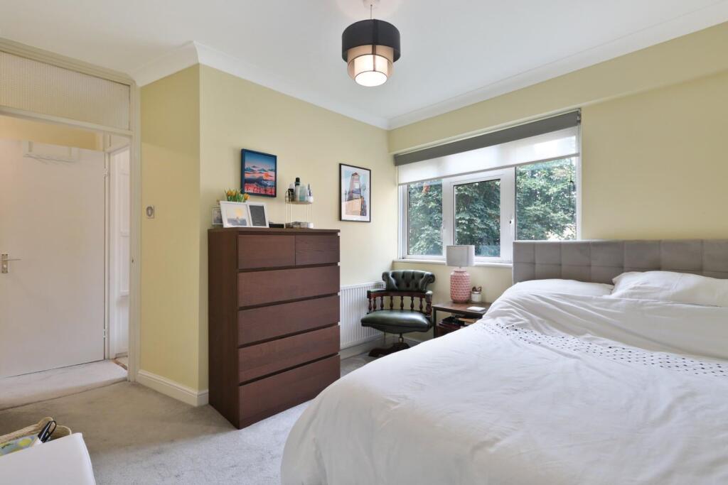 Apartment in London - View 5