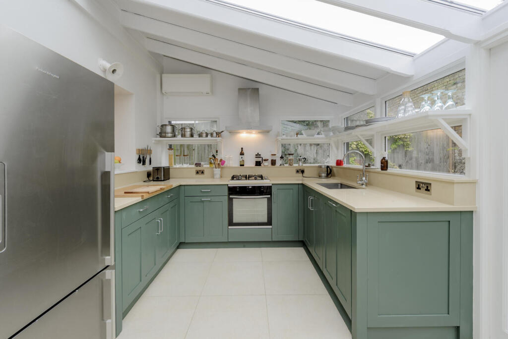 Main image of property: Avondale Park Gardens, London