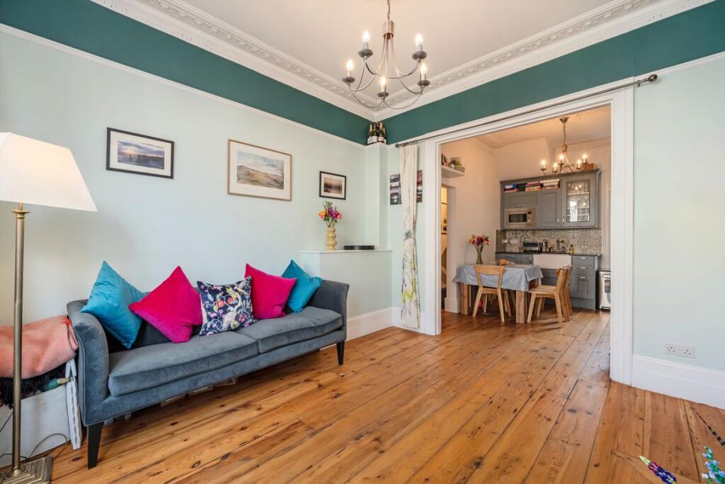Apartment in London - View 5