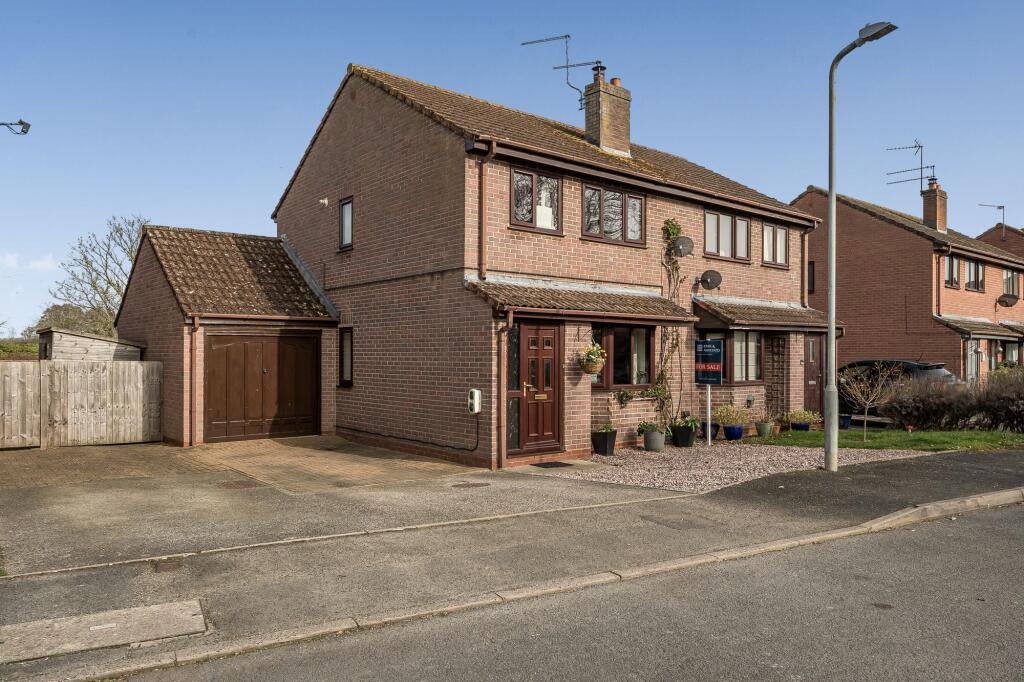 Main image of property: Hawthorne Close, Drakes Broughton, Pershore, Worcestershire WR10