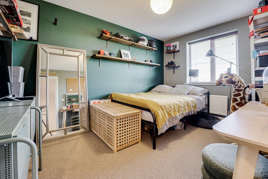 House in Great Oakley, Danesholme - More