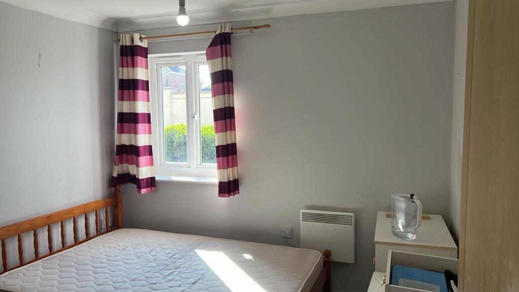Dominion Close, Hounslow, TW3 - View 6