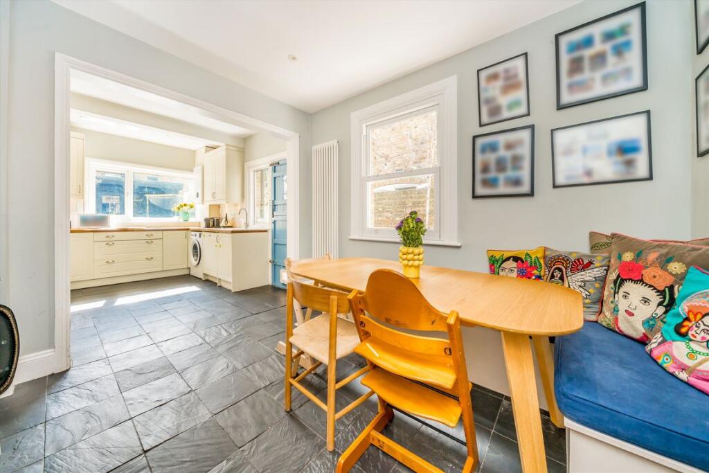 House in London - View 3