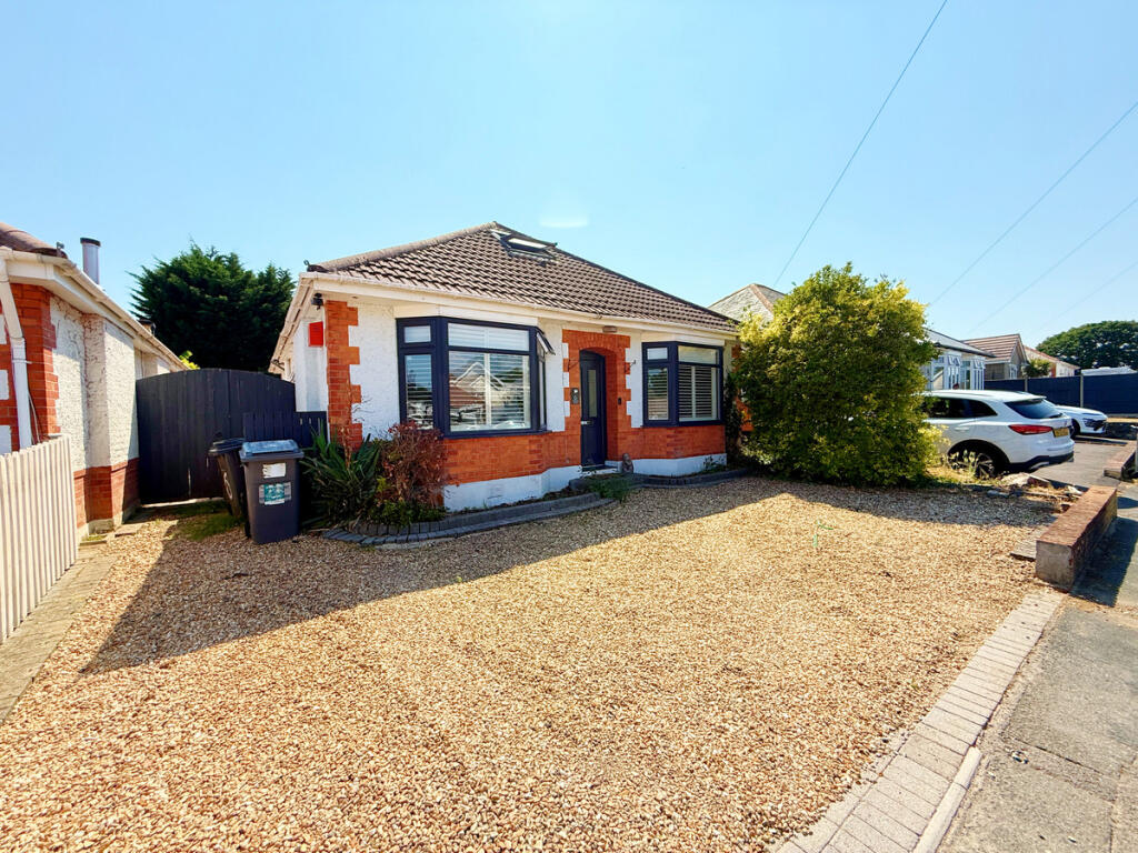 Middle Road, Bournemouth, BH10 5
