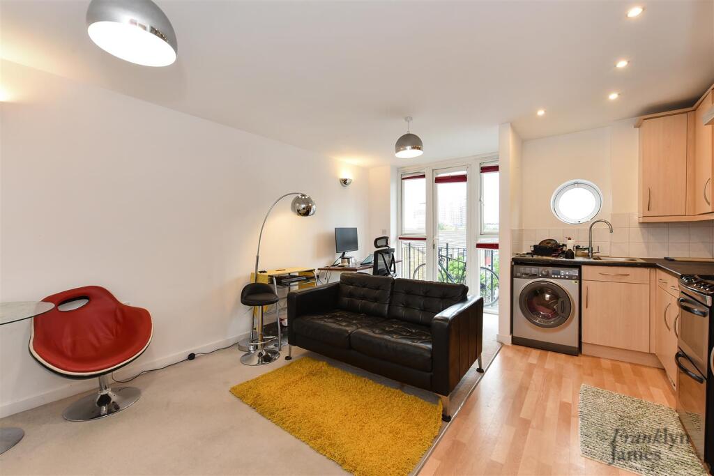 Apartment in London - View 3