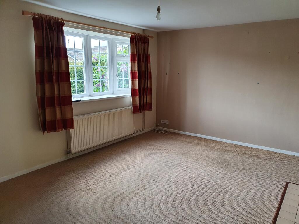 House in Lincoln - View 4