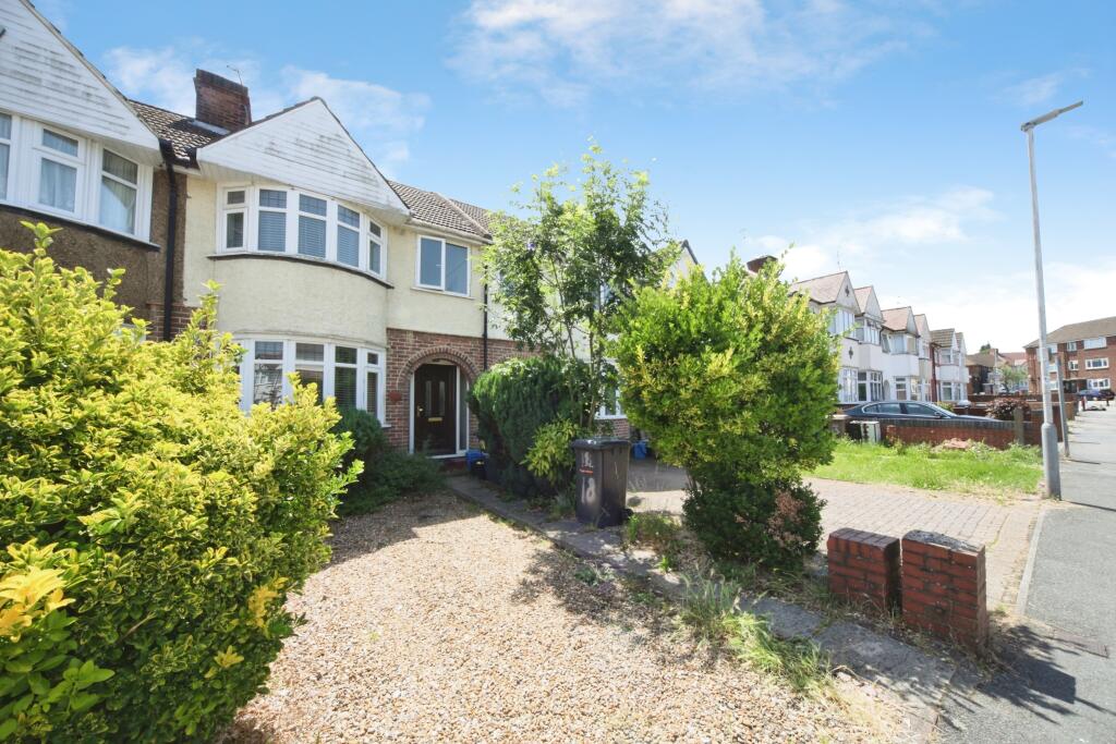 Main image of property: Hurst Way, Luton, LU3