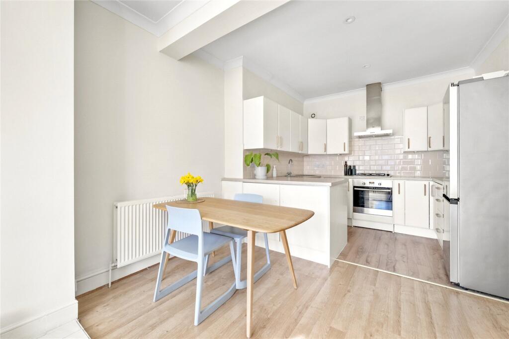 Apartment in London, Leyton - View 4