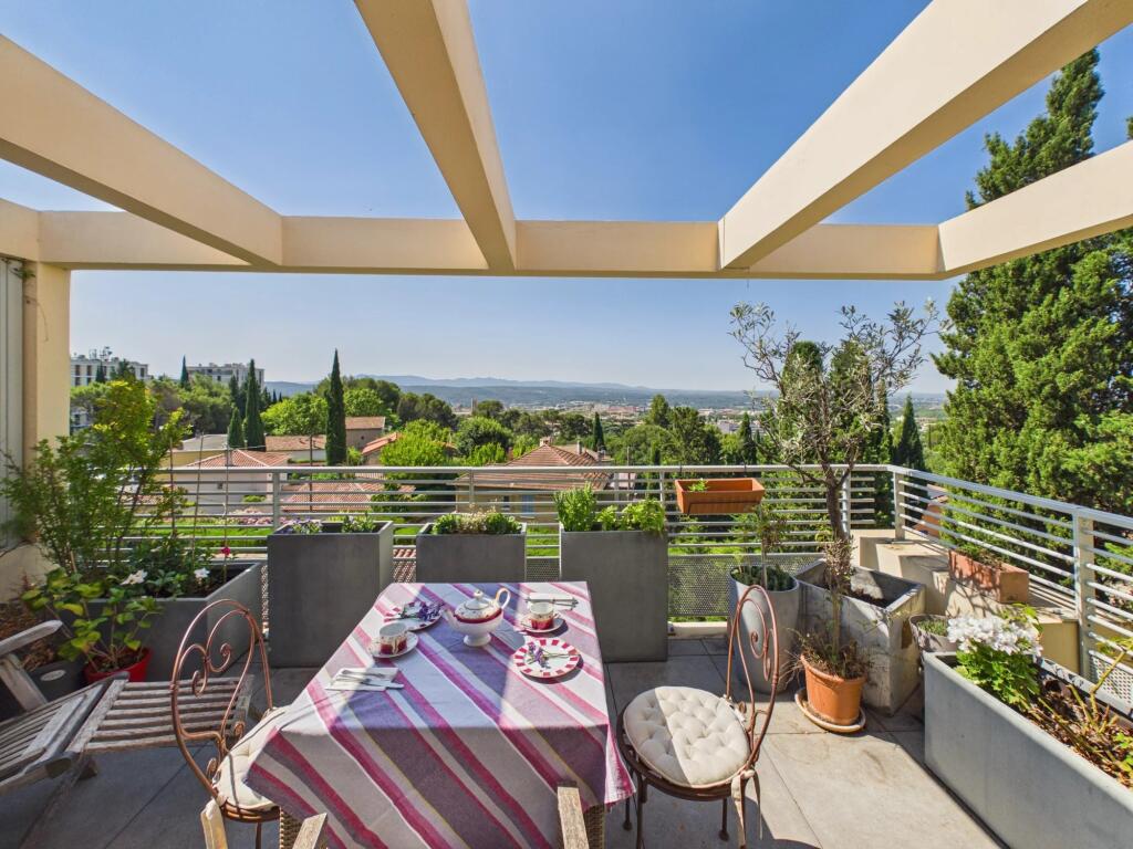 Main image of property: Provence-Alps-Cote d`Azur, Bouches-du-Rhône, Aix-en-Provence