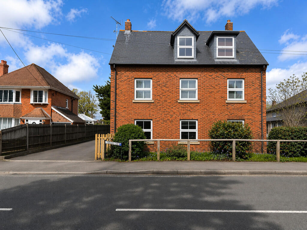 Main image of property: Broadleaf Close, Dibden Purlieu