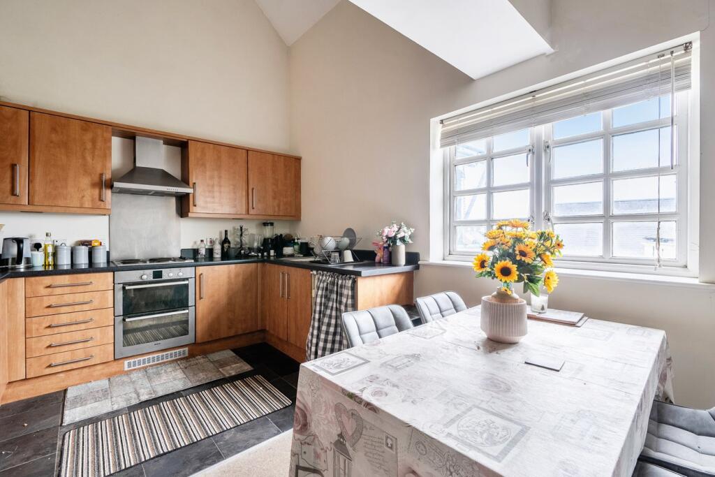 Nalder Close, Shepton Mallet, BA4 photo 2