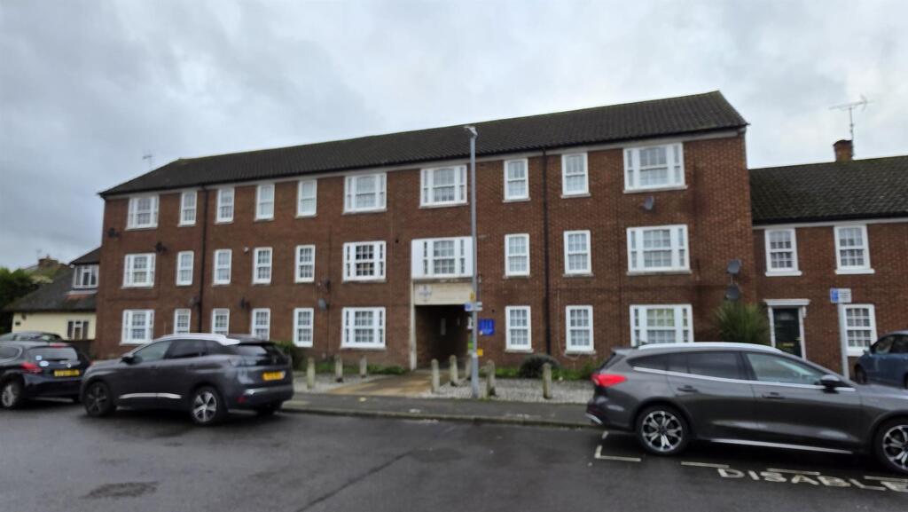 Main image of property: Fountain Place, Waltham Abbey