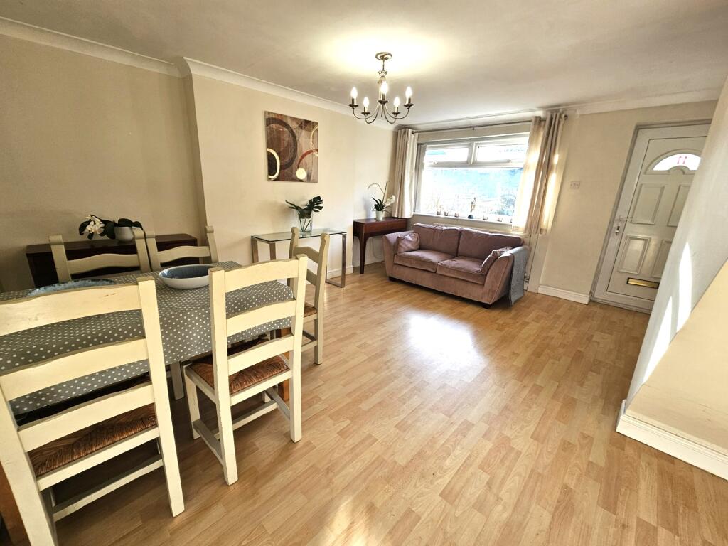 Haddon Close, Macclesfield, SK11 photo 4