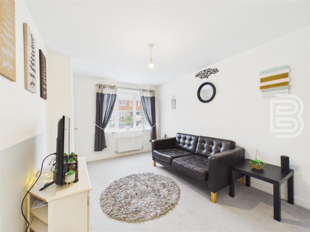 Chervil Way, Rugby photo 3