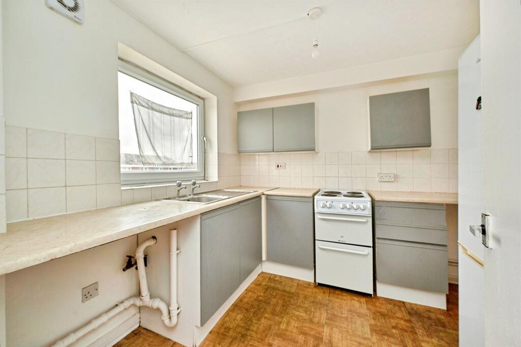 Apartment in Cambridge - View 5