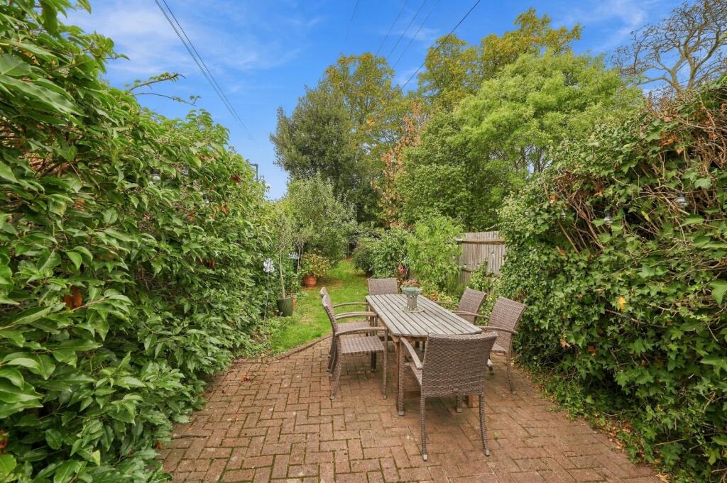 Apartment in London - View 5