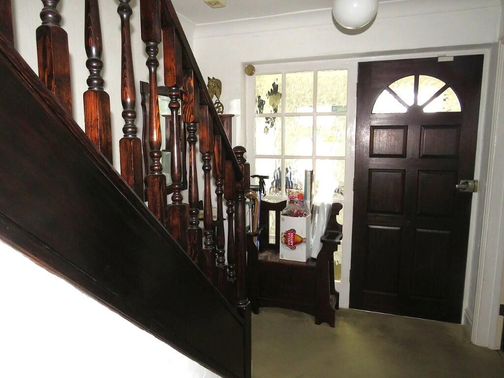 Feryby Road, Grays, Essex, RM16 photo 4