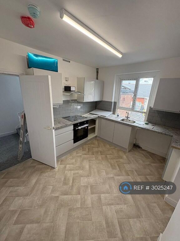 Apartment in Preston - View 3