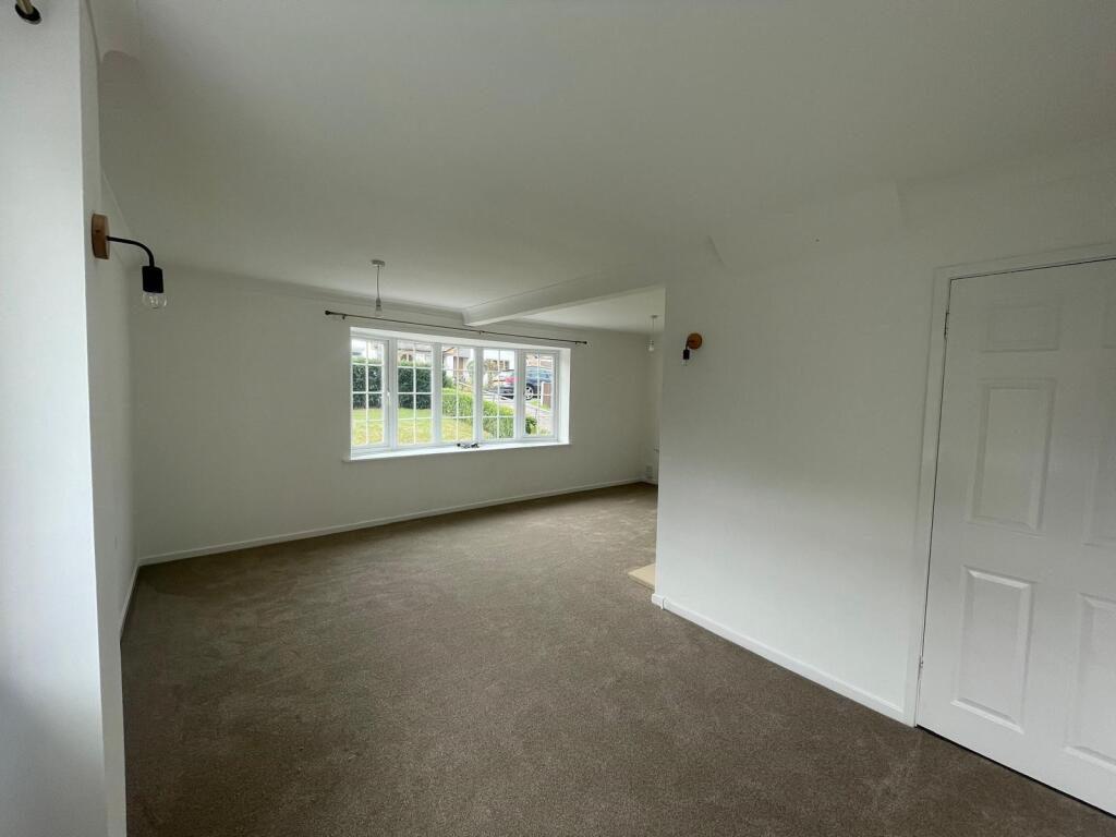 House in Nottingham, Ravenshead - More