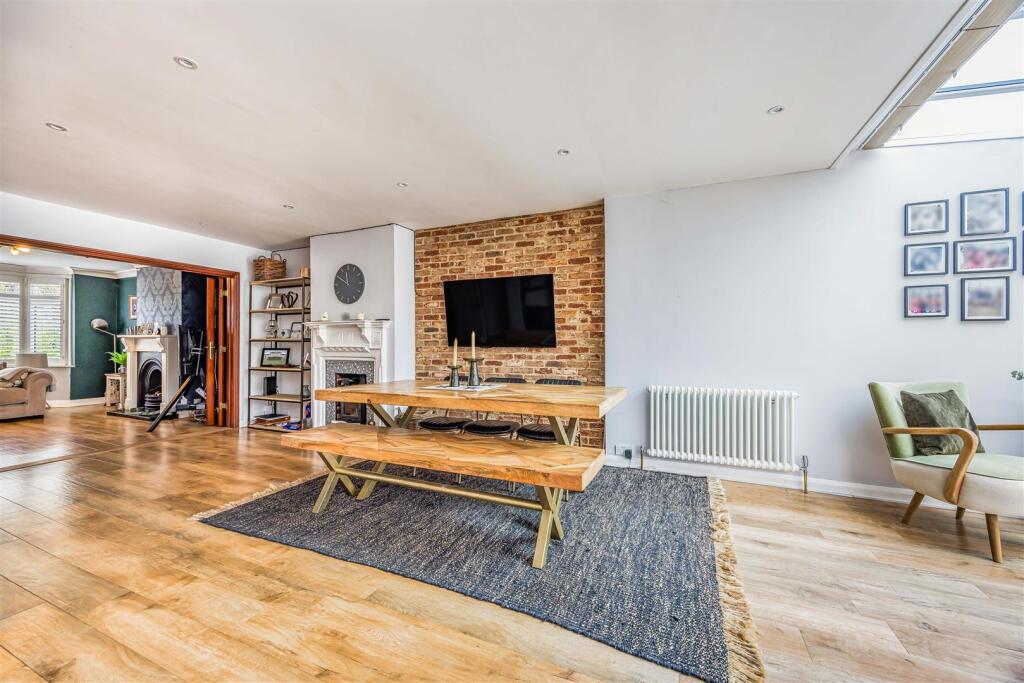 House in Havant, Hampshire - More
