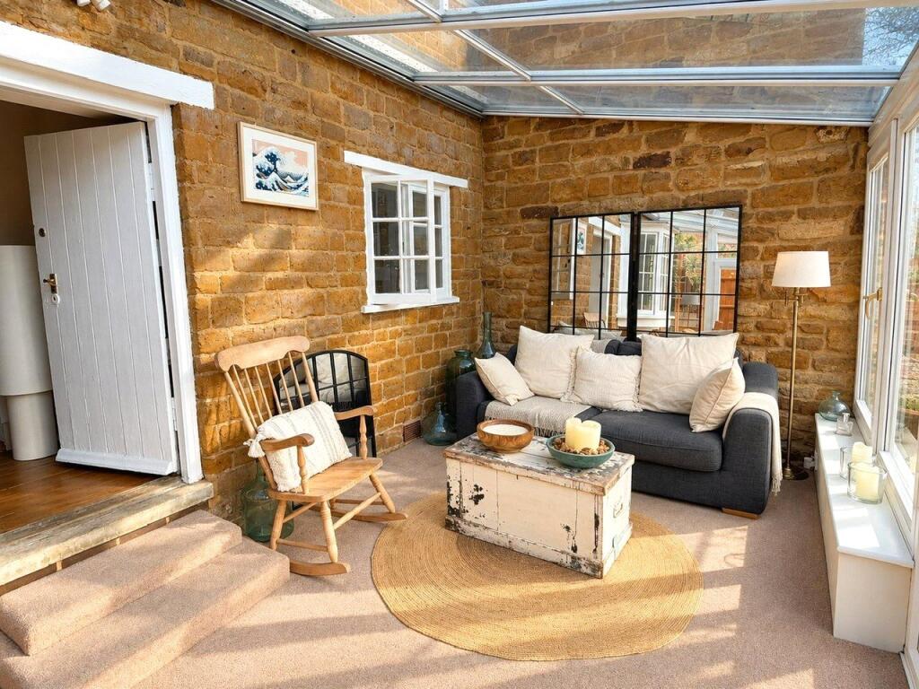 Brook Lane, Dallington, Northampton, NN5 photo 4