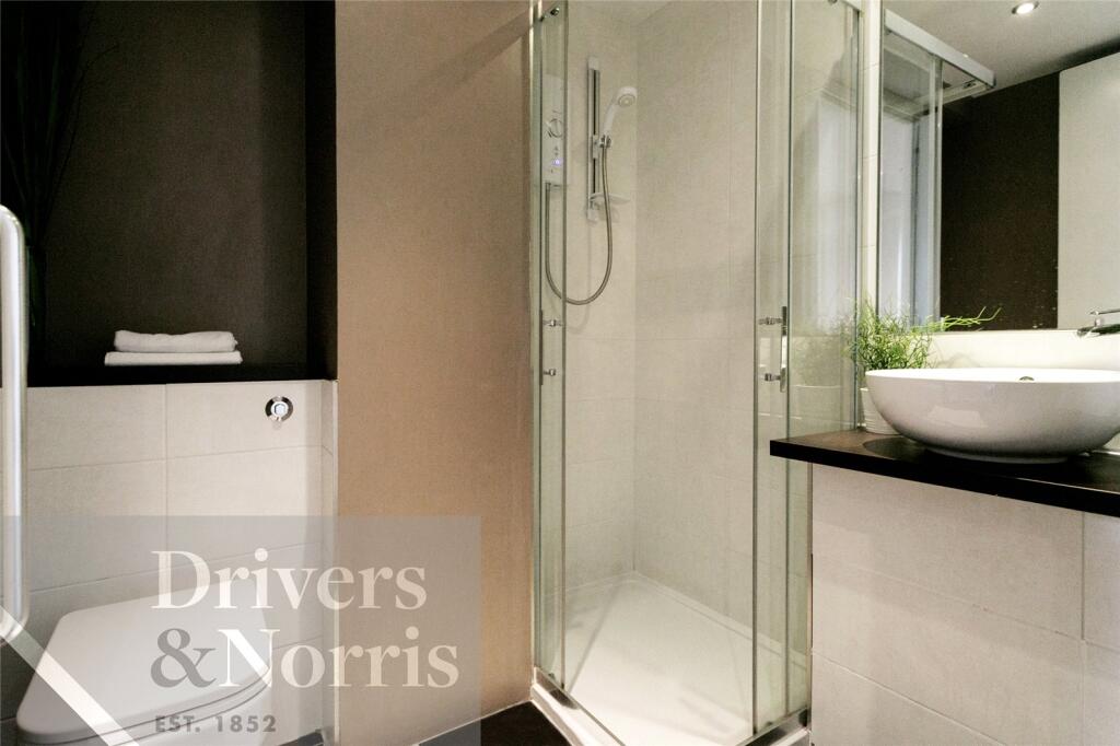 2 bedroom penthouse for rent