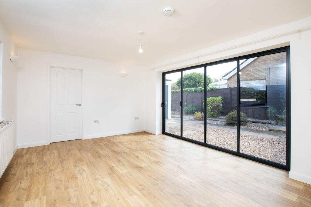 House in Northampton, North Northamptonshire - View 4
