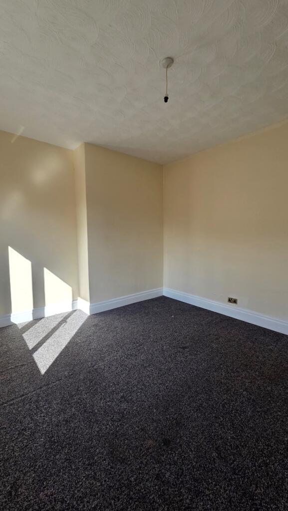 House in Stockton-on-Tees - More